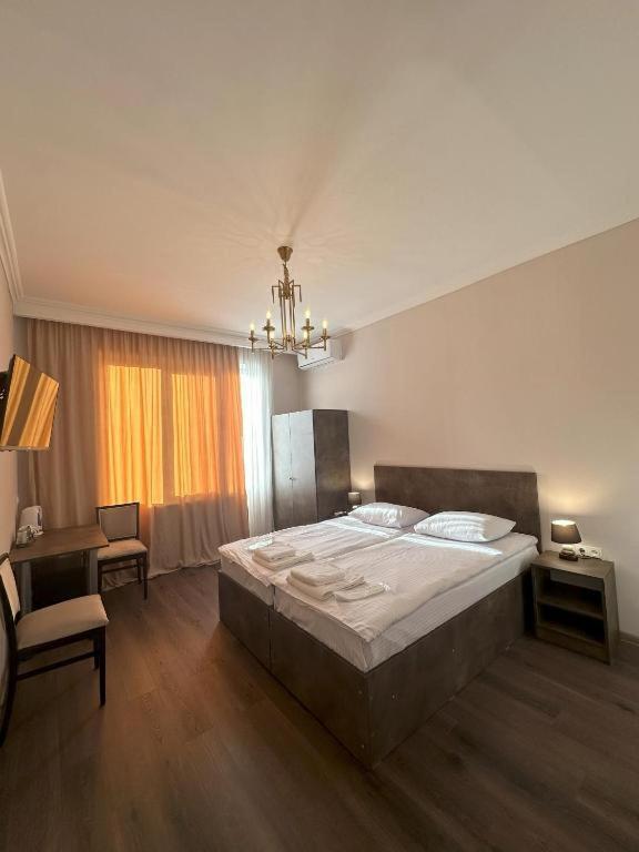 Bina N28 Hotel Kutaisi Exterior photo